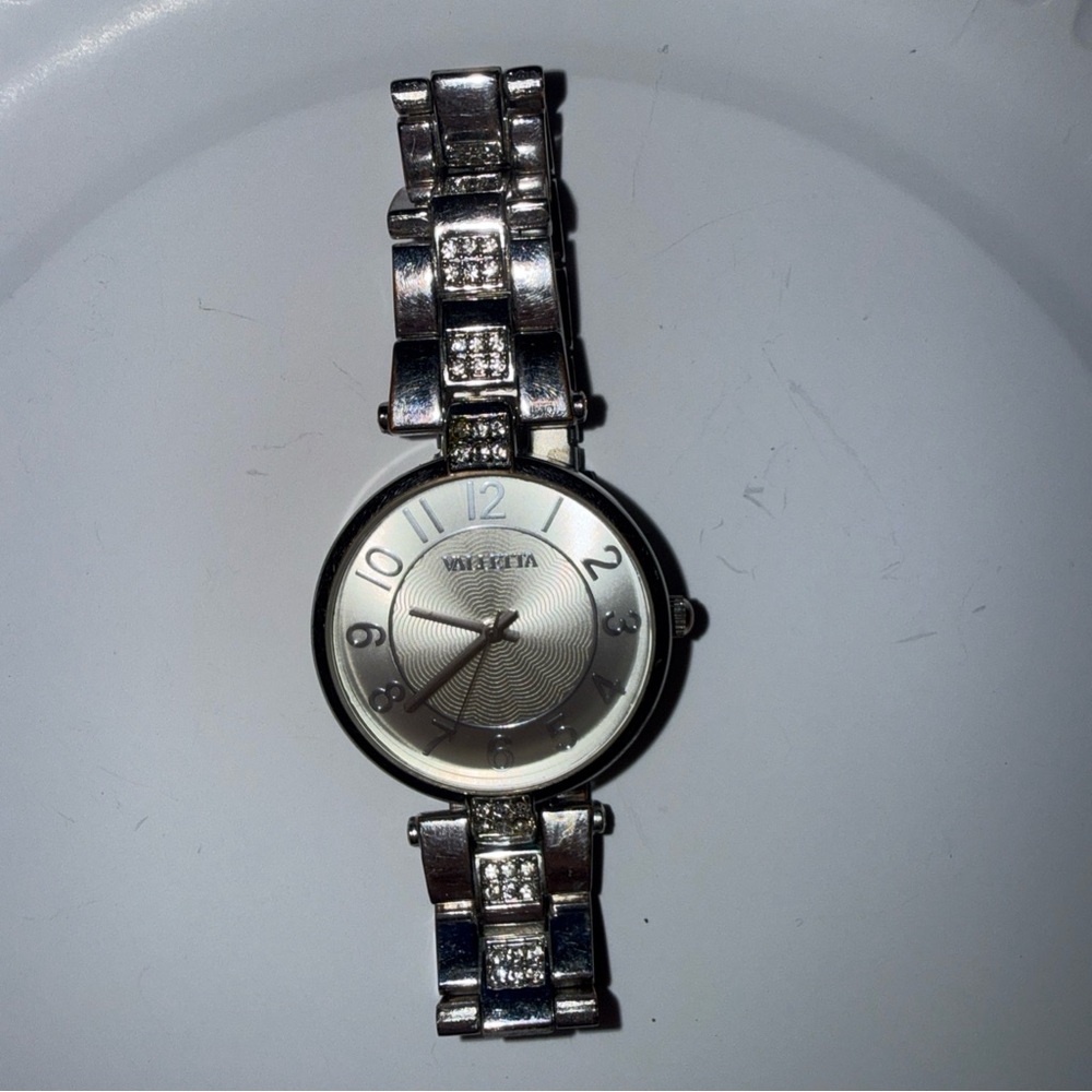 Valletta women's watch. FMDCT469A, IF184. Silver face with swirl design